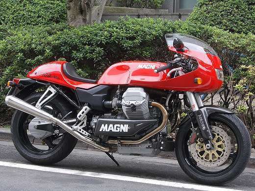 MOTOGUZZI_MAGNI.jpg